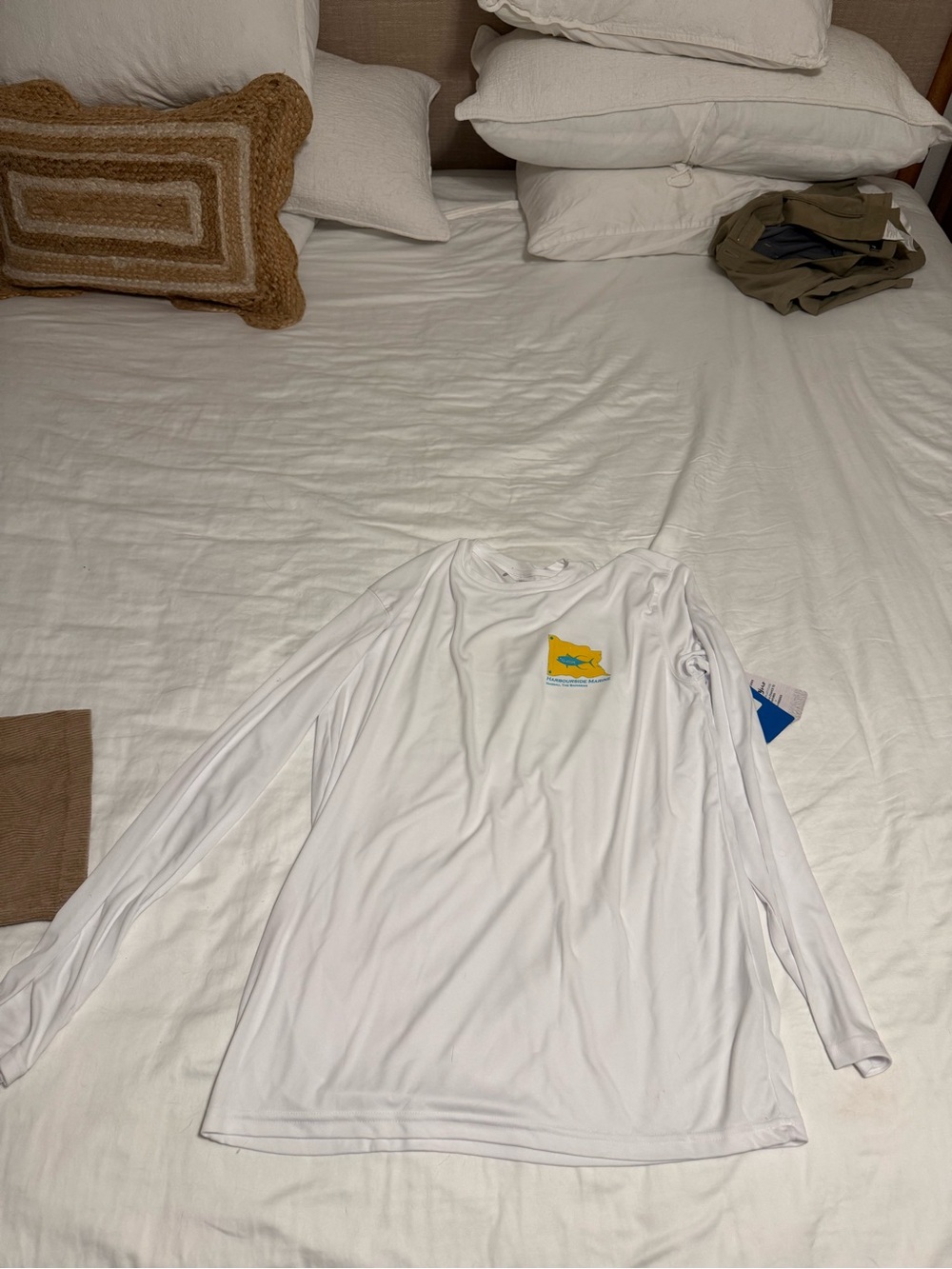 Men's White Long-Sleeve Performance Shirt